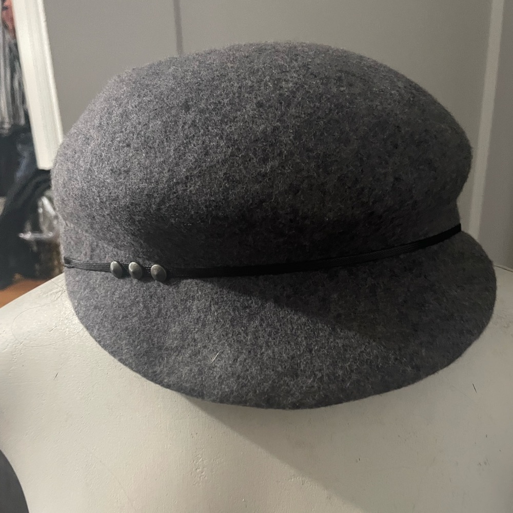 NWOT  Sonoma gray wool hat.